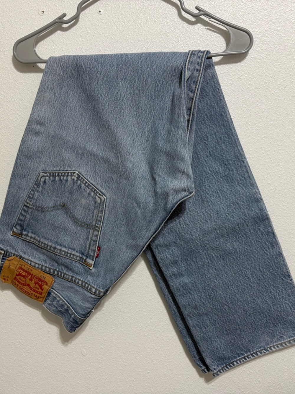 Levi's Light Blue Straight Jeans - Classic 505 Style